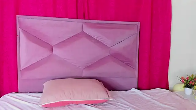 AleSweet 1 online show from April 2026 12:06:01 PM