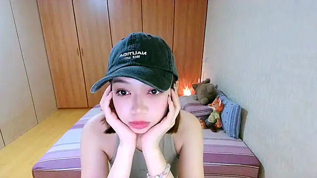 Snapshot of sherry_ss02 chatting on April 2026 07:58:02 PM sherry ss02 online show from April 2026 07:58:02 PM