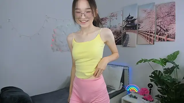 Snapshot of syuri_sun chatting on June 2026 03:28:01 PM syuri sun online show from June 2026 03:28:01 PM