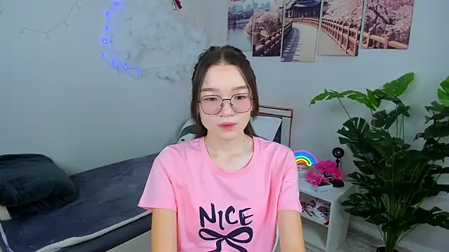 Snapshot of syuri_sun chatting on June 2026 03:12:02 PM syuri sun online show from June 2026 03:12:02 PM