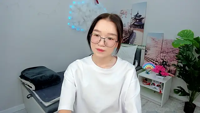 Snapshot of syuri_sun chatting on June 2026 02:36:01 PM syuri sun online show from June 2026 02:36:01 PM