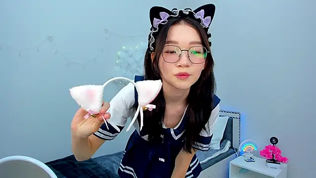 Snapshot of syuri_sun chatting on June 2026 02:33:01 PM syuri sun online show from June 2026 02:33:01 PM