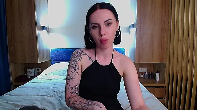 Snapshot of Sour_Berry_ chatting on May 2026 04:26:02 PM Sour Berry online show from May 2026 04:26:02 PM