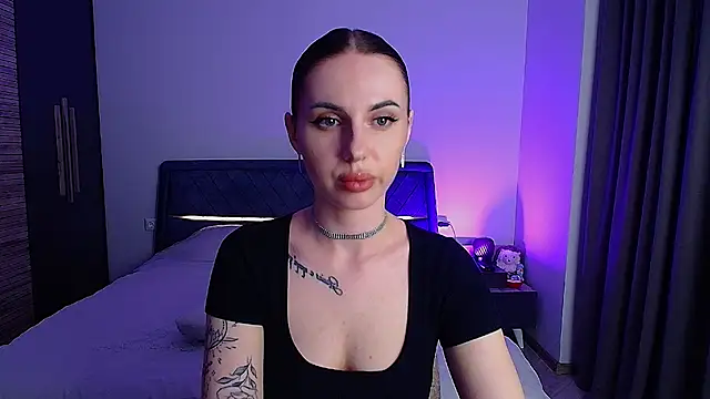 Snapshot of Sour_Berry_ chatting on April 2026 05:06:02 PM Sour Berry online show from April 2026 05:06:02 PM