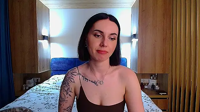 Snapshot of Sour_Berry_ chatting on May 2026 04:36:01 PM Sour Berry online show from May 2026 04:36:01 PM
