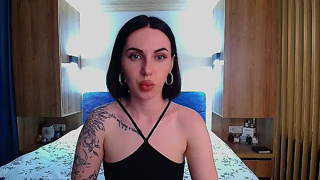 Snapshot of Sour_Berry_ chatting on May 2026 04:17:02 PM Sour Berry online show from May 2026 04:17:02 PM
