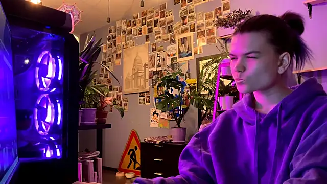 DarylLarrow online show from April 2026 06:16:01 PM