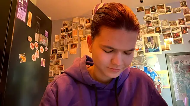 DarylLarrow online show from April 2026 04:03:01 AM