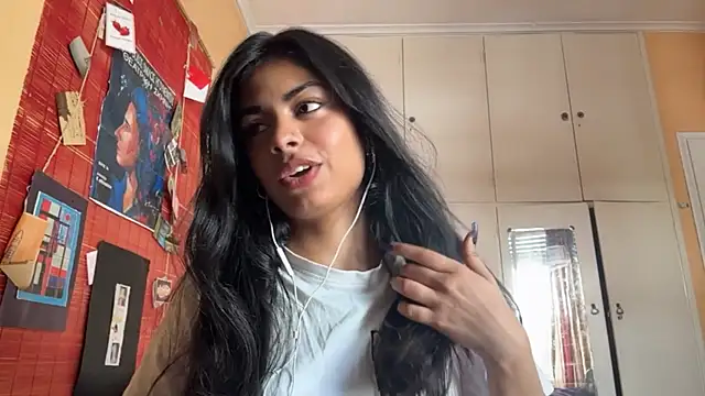 JenniRoutt online show from April 2026 11:22:02 AM