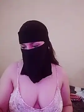 Queen Lola online show from June 2026 03:46:02 PM