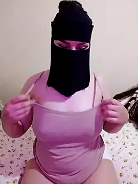 Queen Lola online show from May 2026 07:06:02 PM