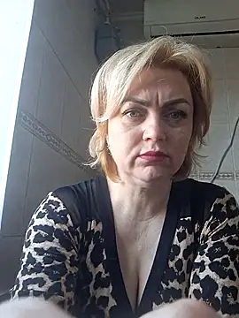 SylvieGold453 online show from April 2026 12:32:02 PM