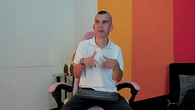 Rowan Cley online show from April 2026 07:51:01 PM