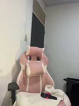 liaa swan online show from April 2026 12:56:02 AM