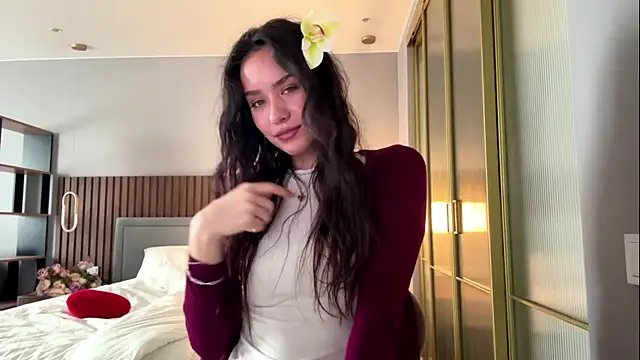 MinnaWatwood online show from April 2026 06:06:01 AM