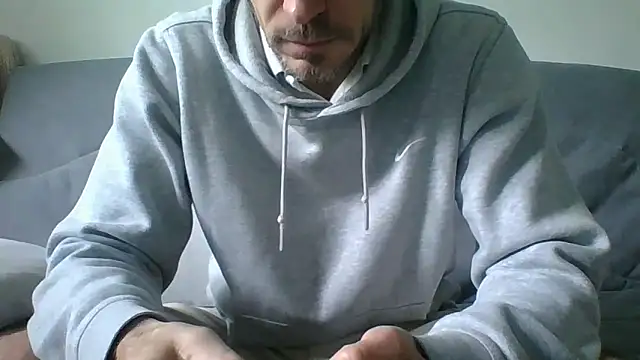 Snapshot of Valmont3340 chatting on May 2026 01:04:01 PM Valmont3340 online show from May 2026 01:04:01 PM