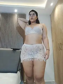sofie cutess online show from June 2026 03:37:01 AM