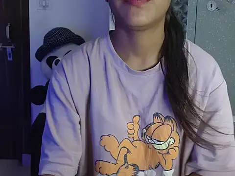 Nora81 online show from April 2026 08:33:01 PM