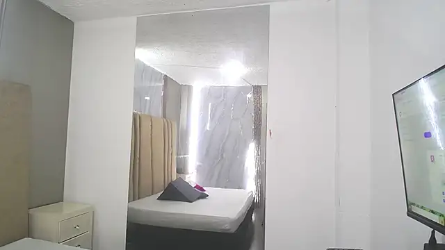 Shanel black online show from April 2026 07:20:01 PM