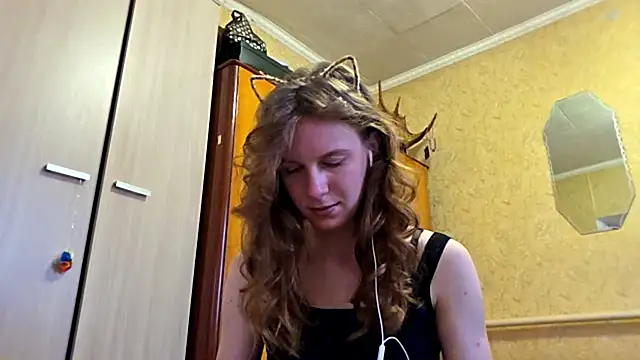 DonnaKuc online show from April 2026 06:17:01 AM