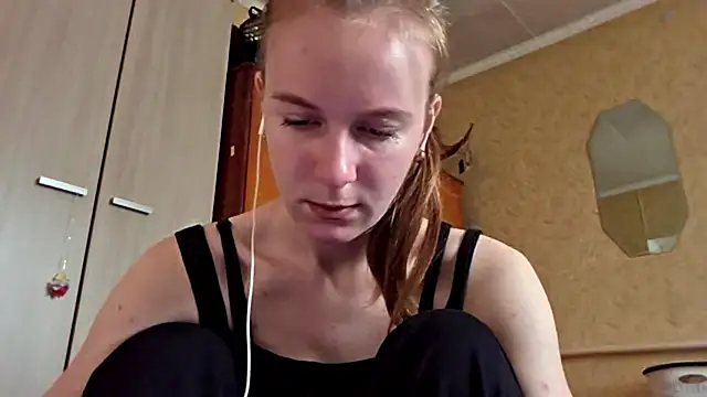 DonnaKuc online show from April 2026 06:15:01 AM