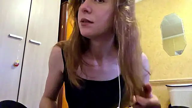 DonnaKuc online show from April 2026 06:04:02 AM