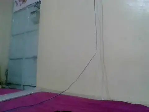 Thandiwe2003 online show from April 2026 11:28:01 AM