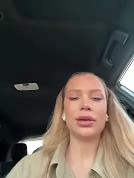 Girl-Mia online show from April 2026 04:52:02 AM