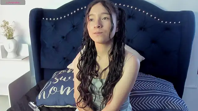 Honney Bunny18 online show from April 2026 04:10:02 PM