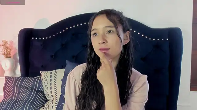 Honney Bunny18 online show from April 2026 02:34:01 PM