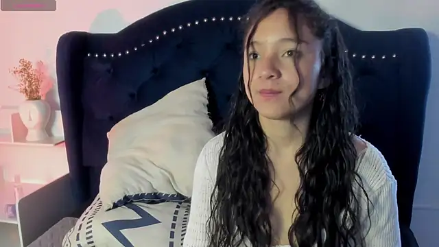 Honney Bunny18 online show from April 2026 02:35:01 PM