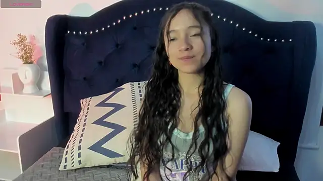 Honney Bunny18 online show from April 2026 02:29:02 PM