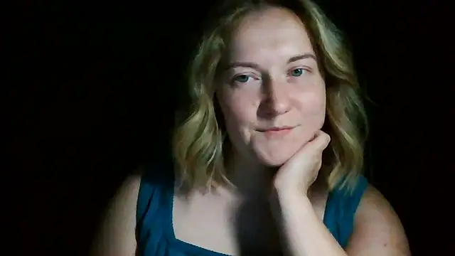 TinaKittyX online show from May 2026 07:35:01 PM