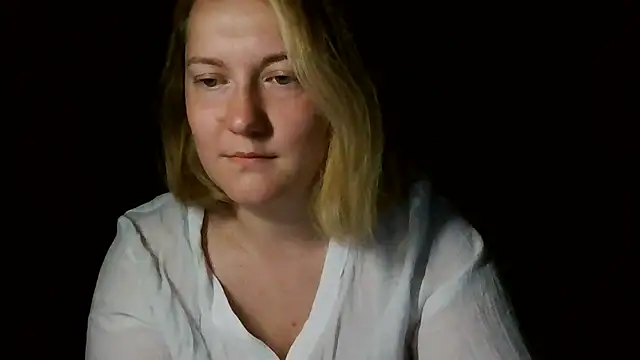TinaKittyX online show from May 2026 09:53:01 PM