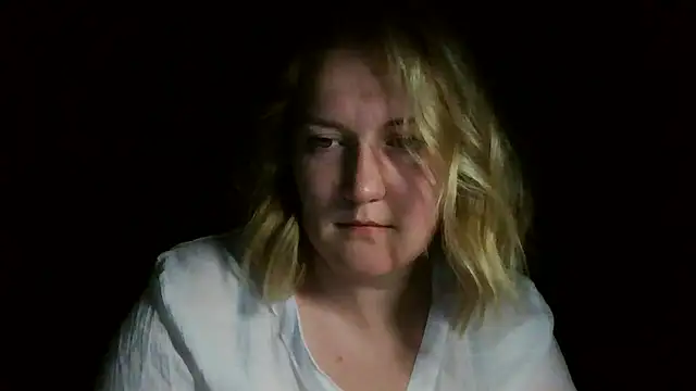 TinaKittyX online show from May 2026 08:42:02 PM