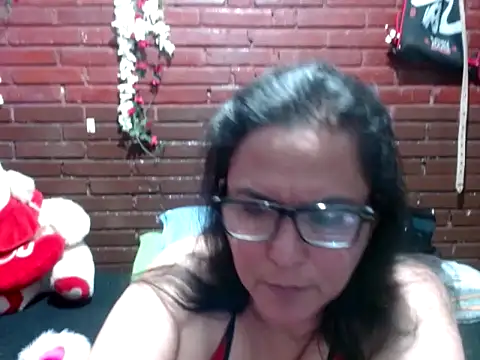 kristalmarelyn online show from May 2026 06:39:01 AM