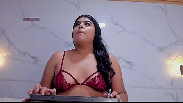 dakota tucci online show from April 2026 03:43:01 AM