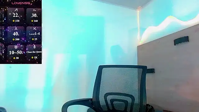 SinnthyaFoxxy online show from April 2026 07:50:02 PM