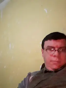 beebuzz0 online show from April 2026 05:15:02 PM