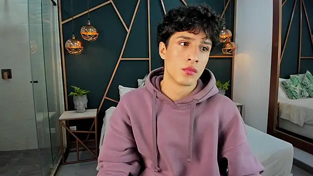 oliver laurent online show from April 2026 01:12:02 PM