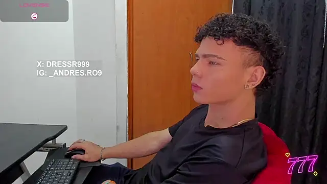 Snapshot of sebascuterouss chatting on June 2026 02:40:01 PM sebascuterouss online show from June 2026 02:40:01 PM