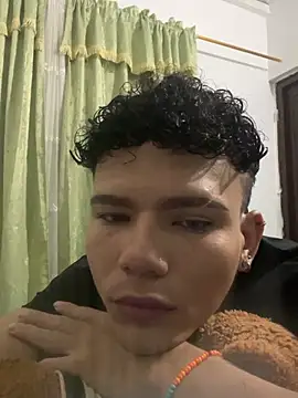 sebascuterouss online show from April 2026 10:44:02 AM