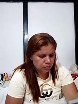 Zafiro MD online show from June 2026 07:01:01 PM