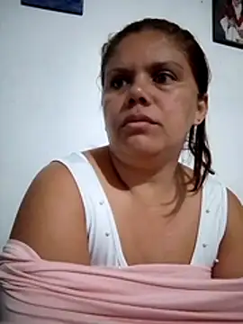 Snapshot of Zafiro_MD chatting on May 2026 11:25:02 AM Zafiro MD online show from May 2026 11:25:02 AM