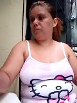 Snapshot of Zafiro_MD chatting on May 2026 01:27:02 PM Zafiro MD online show from May 2026 01:27:02 PM