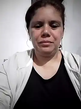 Snapshot of Zafiro_MD chatting on May 2026 11:13:02 AM Zafiro MD online show from May 2026 11:13:02 AM
