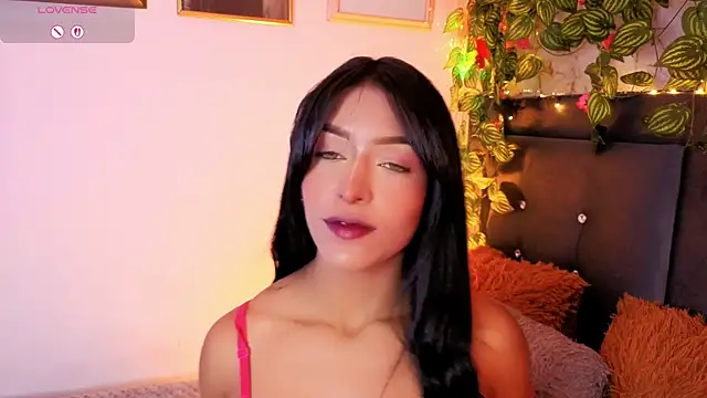 Snapshot of Alisse_Storm chatting on May 2026 04:11:02 AM Alisse Storm online show from May 2026 04:11:02 AM