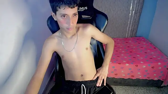 Snapshot of Yei_lee_ chatting on April 2026 04:57:01 AM Yei lee online show from April 2026 04:57:01 AM