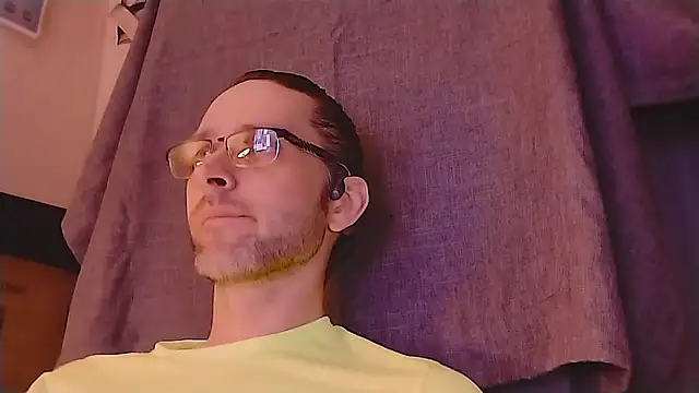 Snapshot of barebearstudio chatting on April 2026 08:04:02 AM barebearstudio online show from April 2026 08:04:02 AM