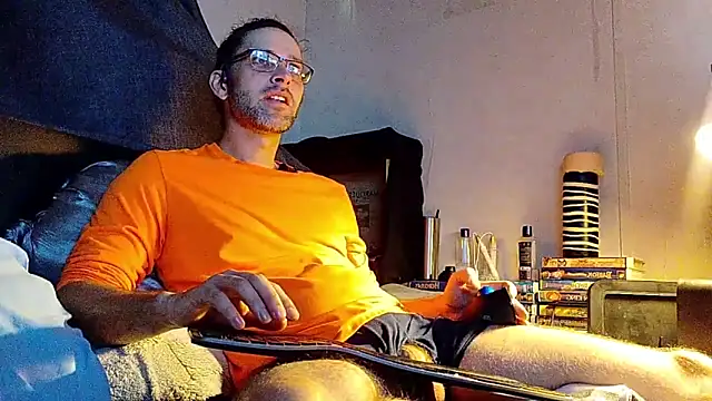 Snapshot of barebearstudio chatting on April 2026 10:47:01 PM barebearstudio online show from April 2026 10:47:01 PM